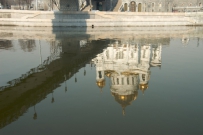 Reflectie in het water van de Cathedral of Christ the Saviour
